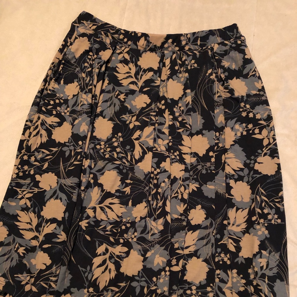 NWOT Lularoe Madison Skirt